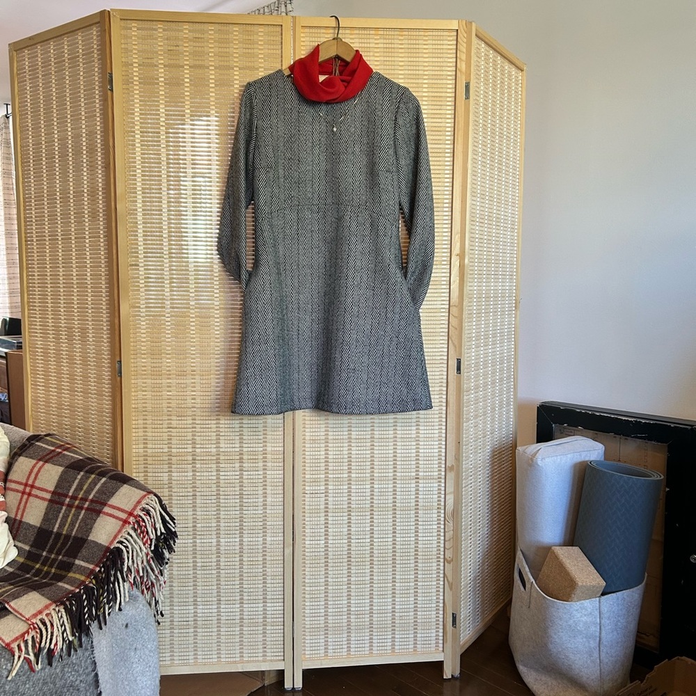 Tailored herringbone wool dress - Picture 6 of 6